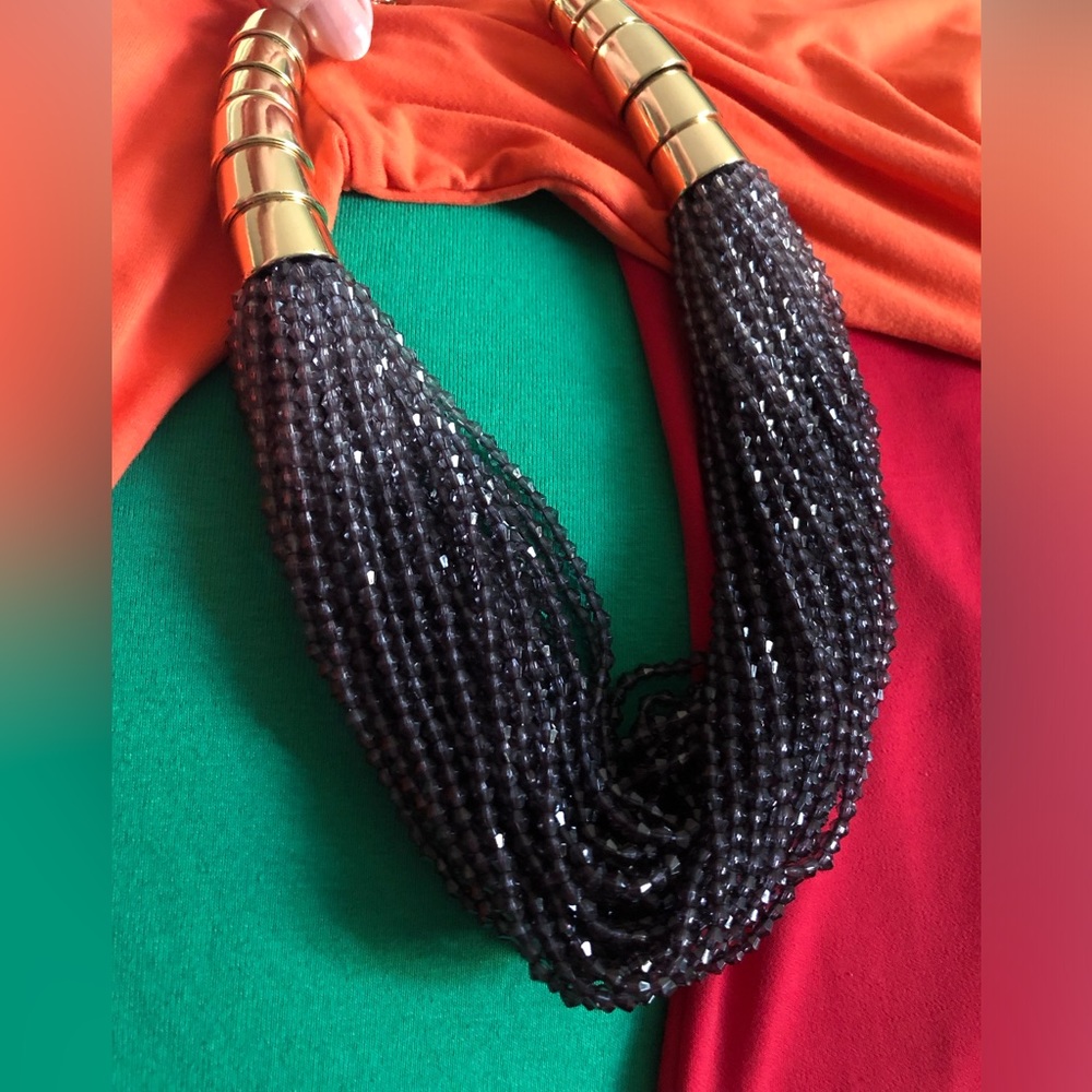 Beautifully Elegant Natasha beaded Couture necklace. Black beads with gold. - Picture 6 of 6
